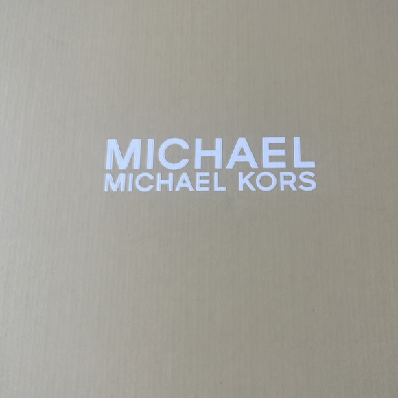 Michael Kors platform Sandal - Picture 6 of 7